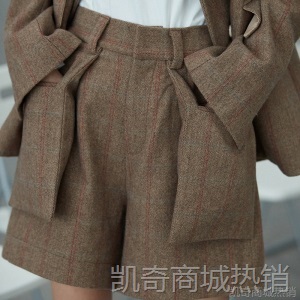 VanessaLiu气质宽松休闲复古格子中腰毛呢西装短裤女秋冬一件代发