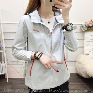 春秋户外软壳冲锋衣女薄款防水透气登山徒步服男弹力运动风衣外套