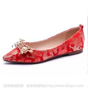 婚鞋女平底2020新款冬季酒红色中式秀禾服孕妇可穿新娘结婚鞋子