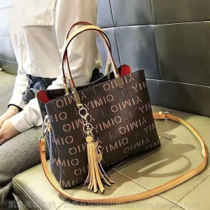 香港品牌真皮女包2020新款百搭时尚女士手提单肩斜挎包大容量大包