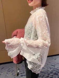 蕾丝衫秋装新款甜美超仙喇叭袖洋气超仙百搭性感打底衫网纱上衣女