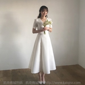 旅拍轻婚纱2020新款新娘结婚礼服女小个子超仙梦幻森系出门纱简约