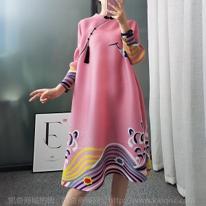 三宅褶皱古风旗袍连衣裙中长款仙鹤复古优雅盘扣宽松中国风2021春