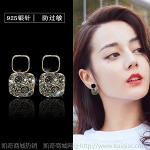 东大门时尚S925银针发财耳钉珍珠流苏耳环女复古耳坠金属创意耳饰