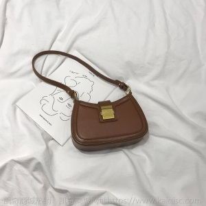 代代花枳夏季流行腋下包女包2020新款网红单肩包法式小众法棍包包