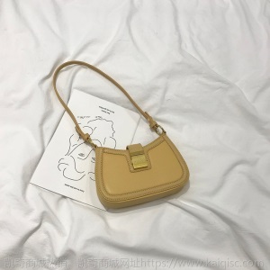 代代花枳夏季流行腋下包女包2020新款网红单肩包法式小众法棍包包