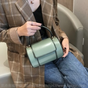 复古女士流行小包包单肩包911圆桶包时尚百搭斜挎手提民族风女包