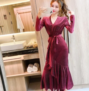 金丝绒亮丝连衣裙2020秋冬气质收腰显瘦女人味系带修身宴会礼服裙