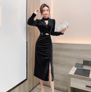 深v领丝绒低胸褶皱夜店性感连衣裙秋冬气质修身礼服裙女装显身材