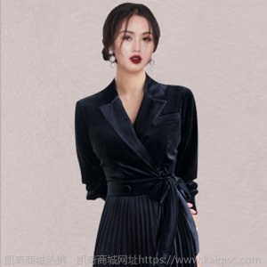 轻奢名媛遮肚显瘦气质百褶裙子秋冬装新款女长袖西装领连衣裙
