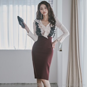 花边拼色设计感女装2020秋冬季优雅气质荷叶边修身显瘦包臀连衣裙