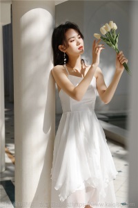海边度假沙滩裙2021春夏季新款波西米亚风仙女装露肩背吊带连衣裙