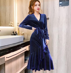 金丝绒亮丝连衣裙2020秋冬气质收腰显瘦女人味系带修身宴会礼服裙