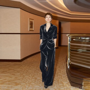 马伊琍金丝绒套装女秋装新款时尚职业西装阔腿裤显瘦两件套潮