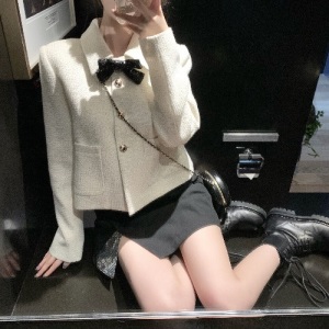 CHICYOU 【乖乖女】白色亮丝亮片蝴蝶结金扣精致乖巧甜美毛呢外套