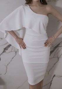 露肩晚礼服2021春夏新款时尚修身凯奇设计感宴会连衣包臀裙女装