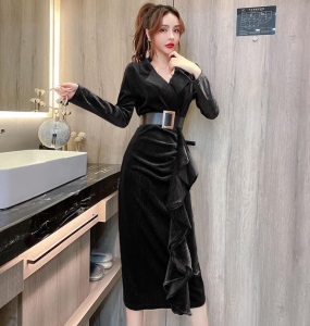 西装领亮丝连衣裙女2020秋冬装新款性感修身荷叶边打底开叉礼服裙