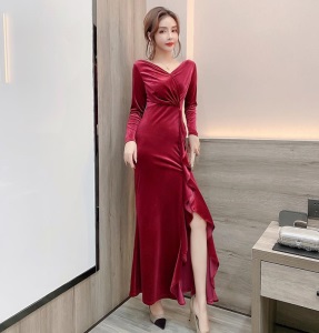 洋气丝绒晚礼服女2020秋冬装质感优雅名媛范修身宴会连衣裙荷叶边
