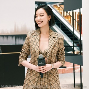 明星倪妮同款衣服韩版炸街格子西装套装女秋季西服微喇裤三件套