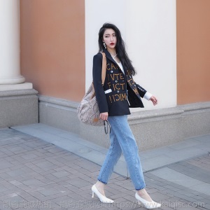 戚薇明星同款小香风黑色绣花新款春夏英伦风西装外套女休闲西服