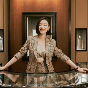 明星倪妮同款衣服韩版炸街格子西装套装女秋季西服微喇裤三件套