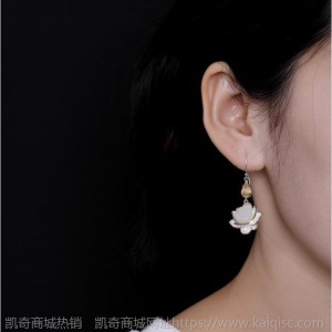 S925纯银镶嵌和田玉莲花耳坠爱莲说白玉莲蓬耳饰女款纯银耳环
