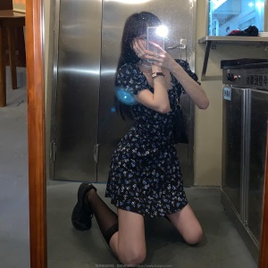 春夏新款韩版2021复古少女小碎花蝴蝶结显瘦时尚气质连衣裙女