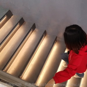 网红楼梯感应灯 踏步智能楼梯台阶灯 LED追光流水跑马线条灯带