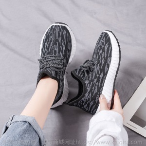 一件代发2021款女鞋春季女布鞋地摊鞋货源老北京布鞋女新款运动鞋