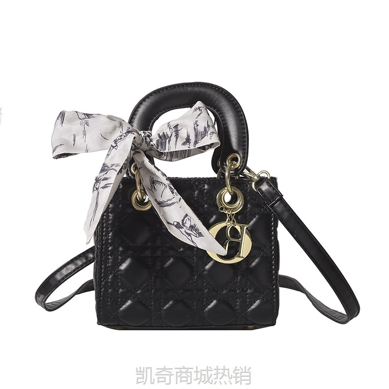 新款刺绣质感戴妃包包女高级感百搭今年流行款网红单肩斜跨女潮包