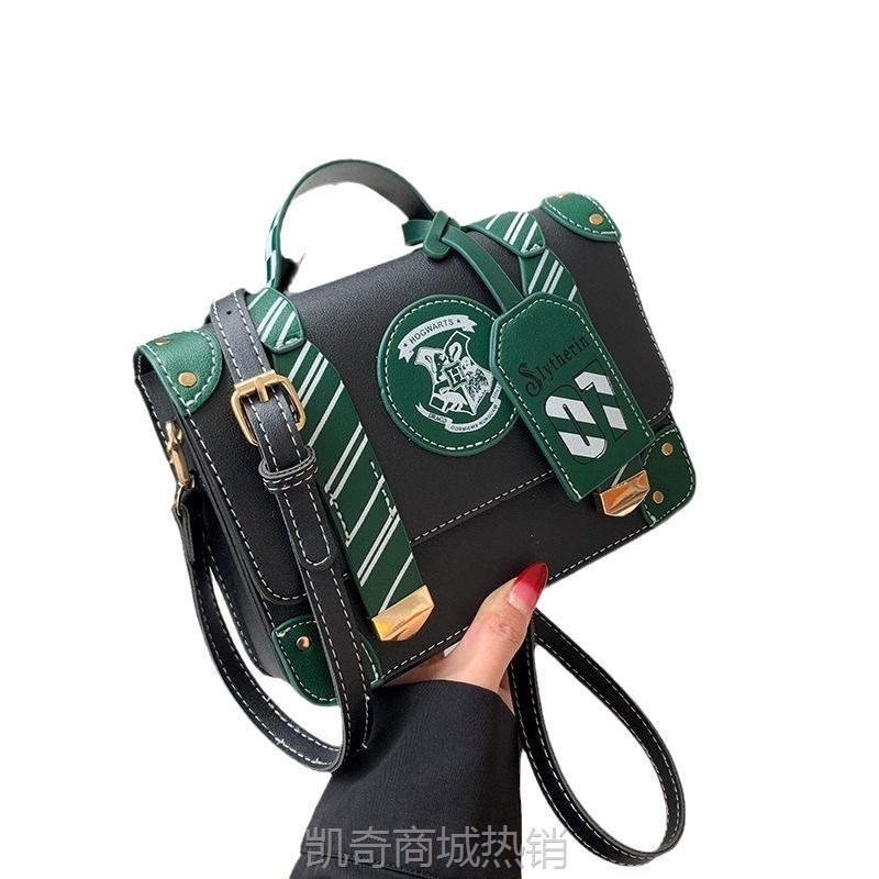 哈利波特联名周边包包女斜挎手提包英伦风邮差包学院风休闲成品潮