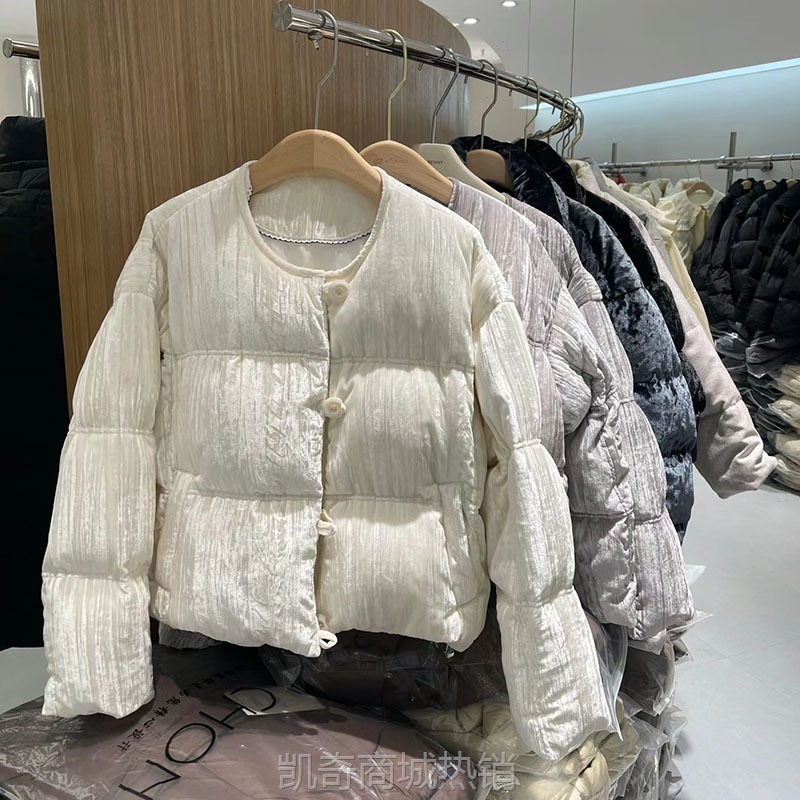 十三行冬季新款娃娃领设计感小众面包服短款白鸭绒羽绒服女装货源