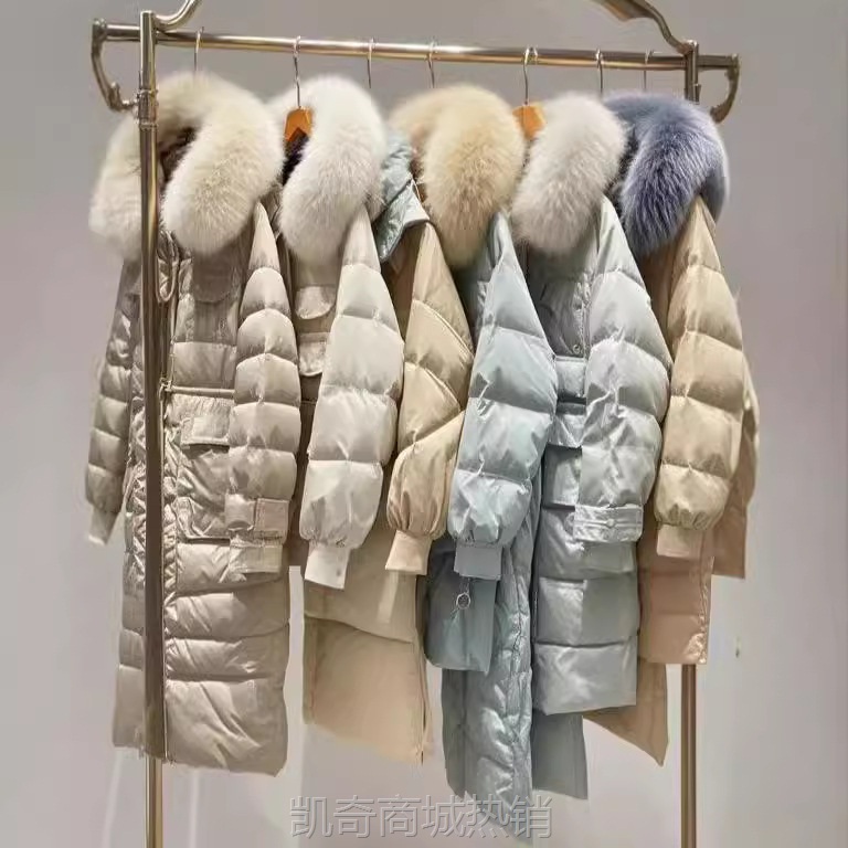 高端皮草派克羽绒服品牌折扣女装实体店批发拿货狐狸毛领撤柜女装