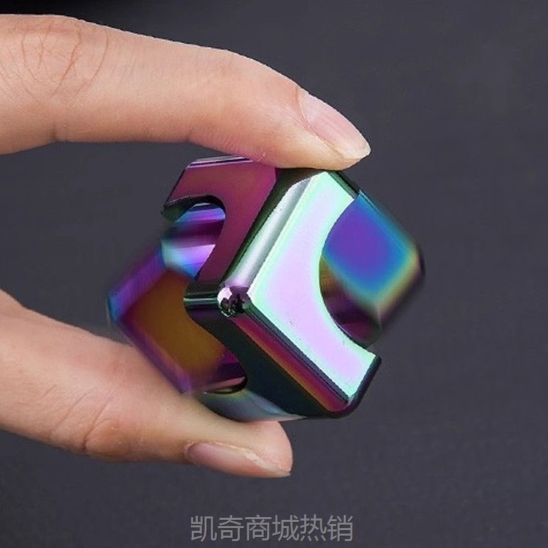 YJG.旋转魔方指尖陀螺玩具炫彩机械edc解压神器黑科技骰子手把件p