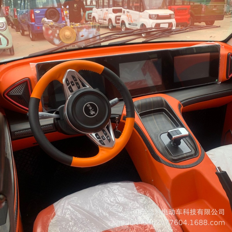 全封闭电动轿车油电两用四轮电动车代步电瓶车多种型号可选