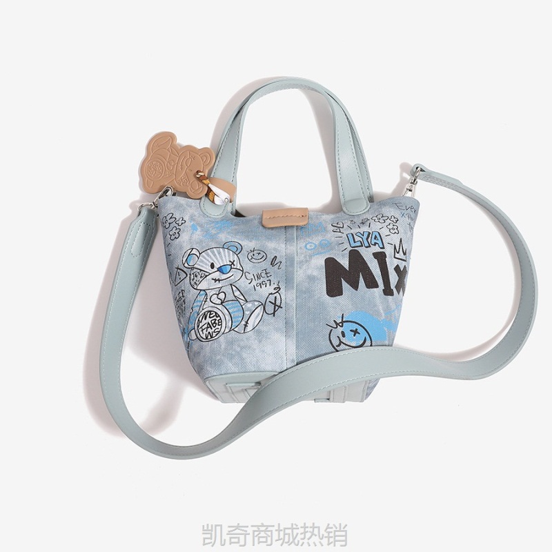 香港涂鸦小熊包包2024新款时尚百搭背包跨境外贸单肩斜挎包女包包