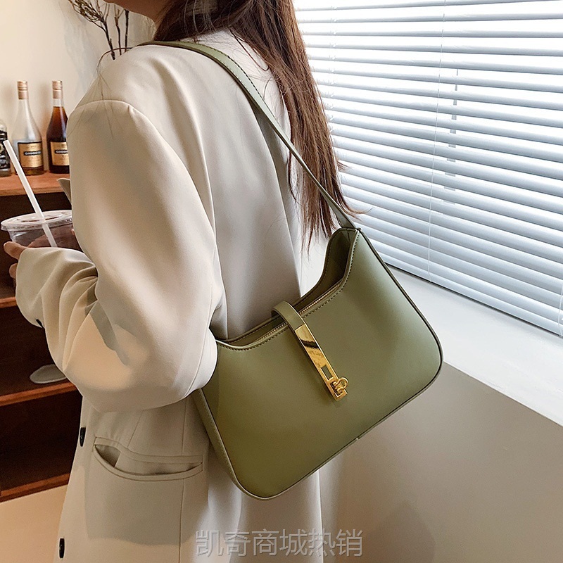 今年流行小众设计小包包女2024新款潮百搭斜挎包时尚单肩包腋下包