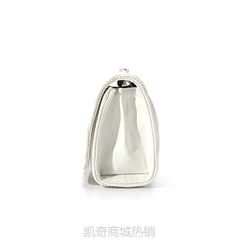 福利特价秋冬新款女包时尚个性绣花镶钻锁扣链条小方包时尚单肩包