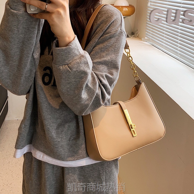 今年流行小众设计小包包女2024新款潮百搭斜挎包时尚单肩包腋下包