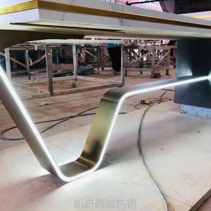 轻奢岩板餐桌椅组合现代简约别墅高端异型岛台一体长方形桌带灯带
