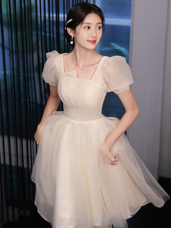 领证登记小晚礼服平时可穿轻奢感轻奢法式小个子洋装订婚连衣裙女