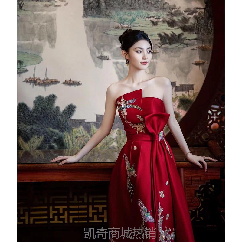 新中式敬酒服2024新款抹胸晨袍女新娘订婚礼裙敬酒服出阁宴回门服