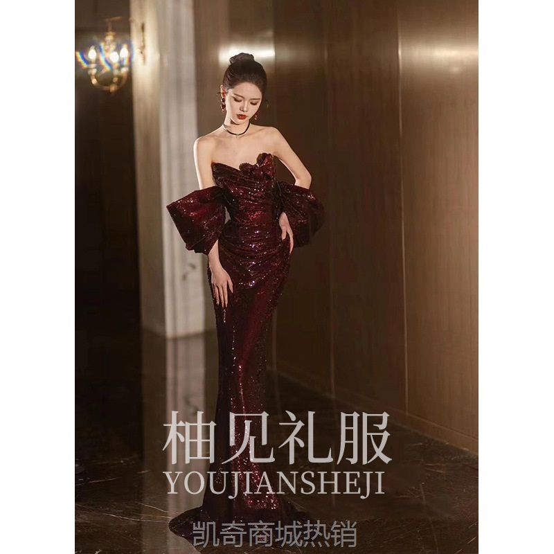 抹胸敬酒服2024新款高级感酒红色鱼尾新娘订婚礼裙宴会主持人礼服