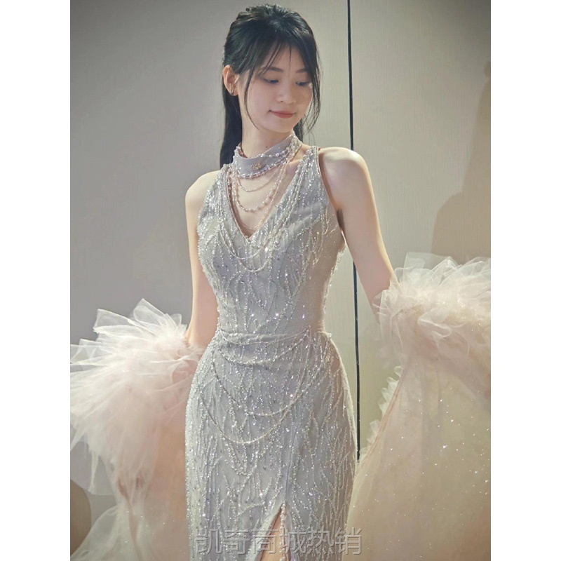 宴会晚礼服女2024新款高级感挂脖主持人演出服敬酒服新娘订婚礼裙