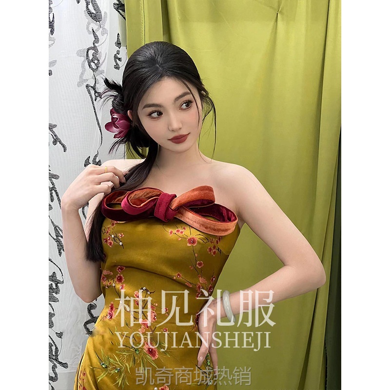 新中式晨袍女2024新款高级感蝴蝶结新娘订婚礼服裙鱼尾抹胸敬酒服