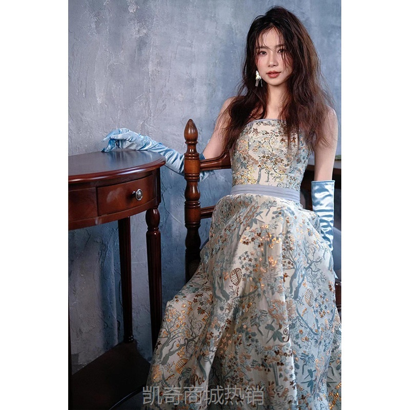 抹胸晨袍女2024新款高级感新中式新娘订婚礼服裙设计感小众敬酒服