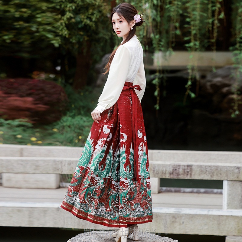 中国风马面裙红色套装女日常通勤女装中式古装汉服2024新款半身裙