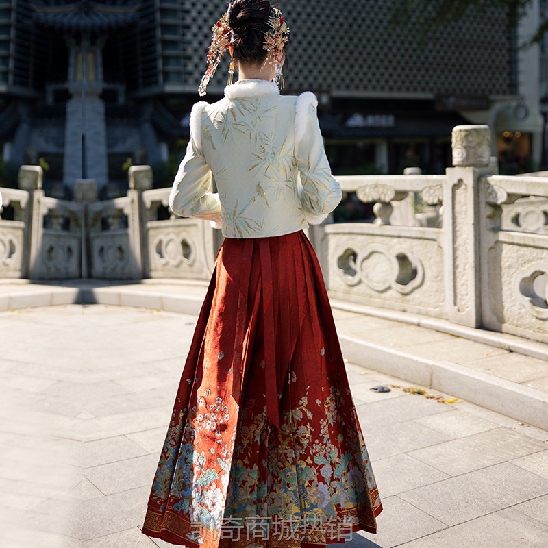 马面服秀禾汉服新娘2024新款敬酒服出阁服嫁衣结婚中式国风订婚服