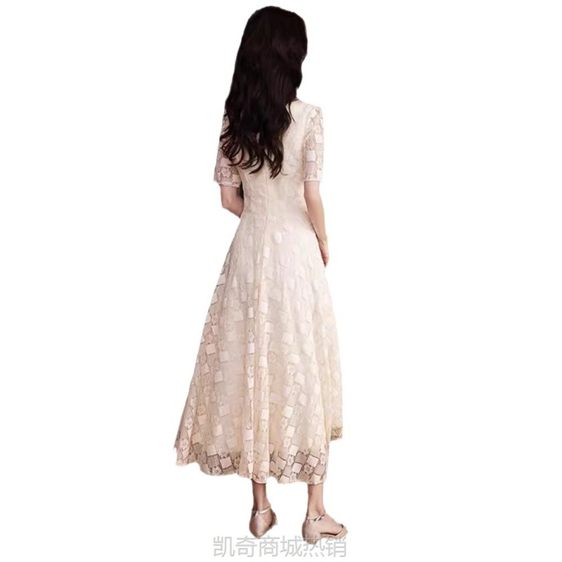 高端晚礼服高级感气质订婚轻奢小众香槟色参加婚礼蕾丝裙平时可穿