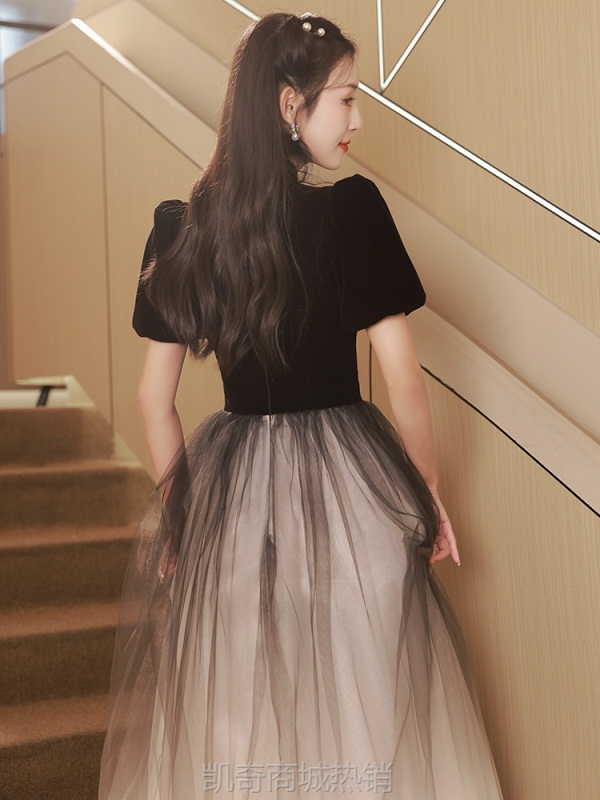 2023新款晚礼服女年会轻奢小众黑色渐变纱裙主持人声乐艺考长裙